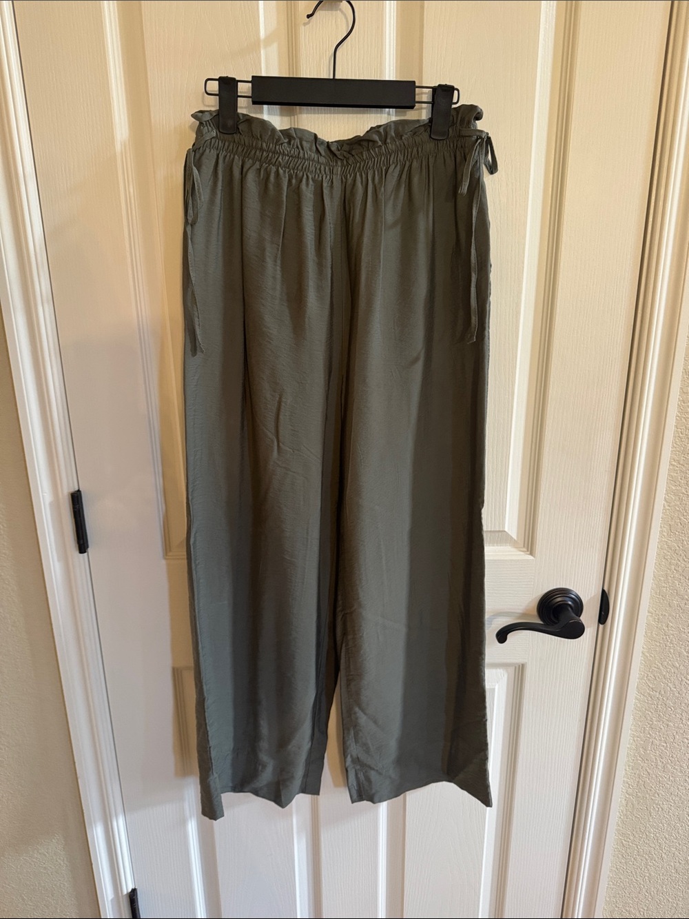 A New Day flowy pants. Size small. Olive green color.